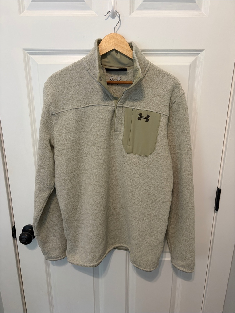 Under Armour Men's Light Taupe/Olive Green Accents Quarter-Snap Pullover